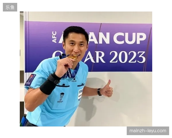 47岁的马宁凭借严苛的体能管理与亚洲杯决赛零争议表现,赢得国际足联信任 47岁的马宁凭借严苛的体能管理与亚洲杯决赛零争议表现,赢得国际足联信任